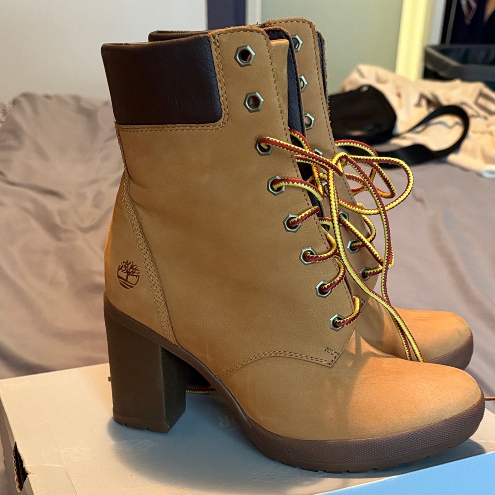 Timberland Women's Brown and Tan Heeled Boots